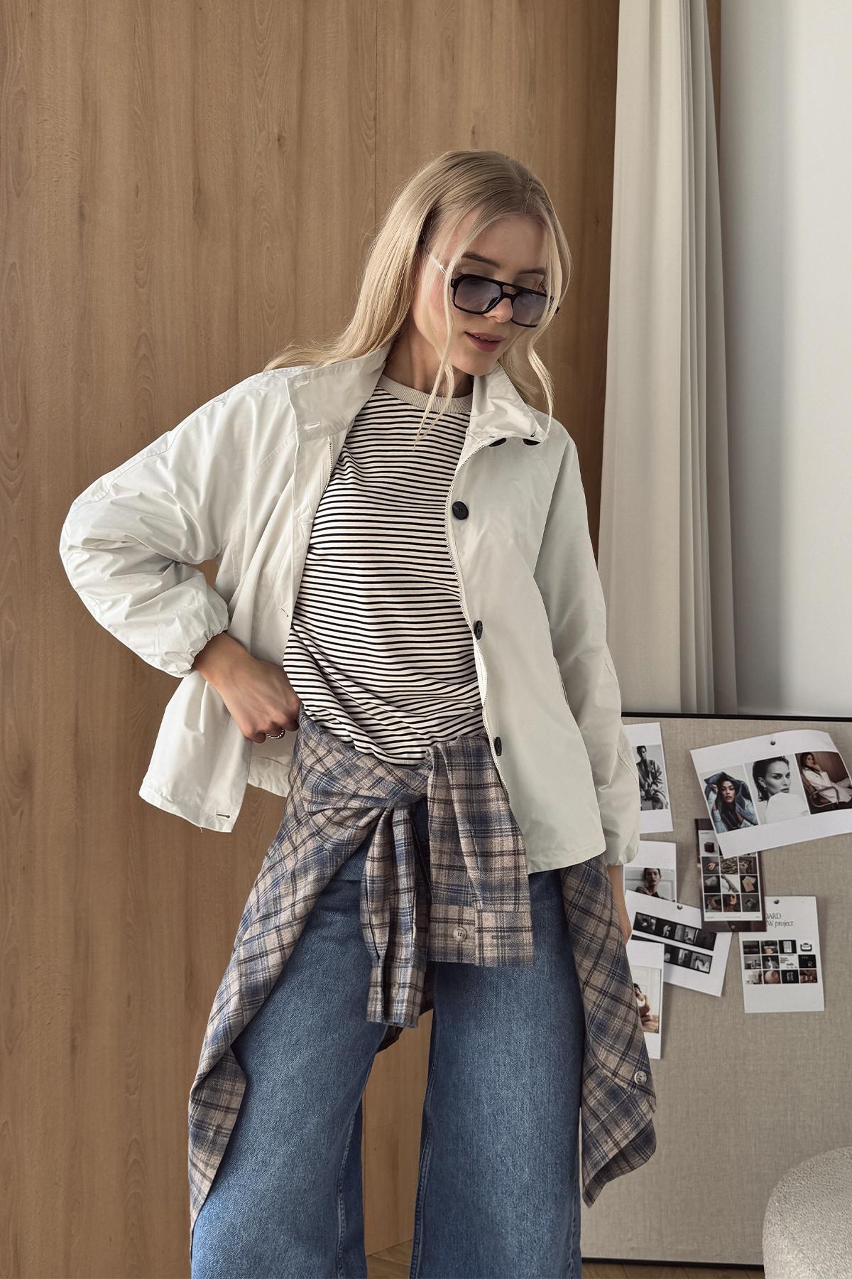 Ветровка женская ЦБ-00290247 44 см Молочный