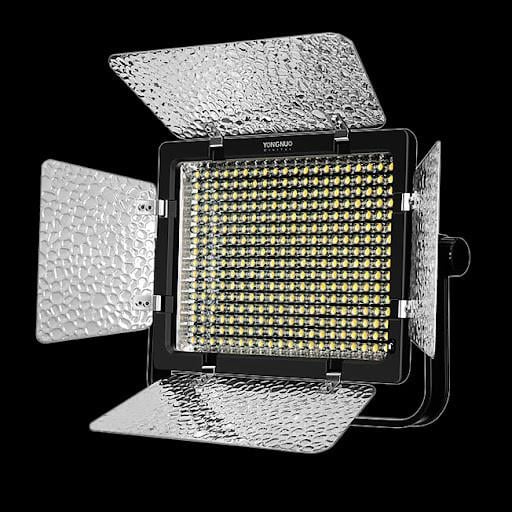 Відеосвітло Led Yongnuo YN-320 YN320 5500K - фото 2 Відеосвітло Led Yongnuo YN-320 YN320 5500K - фото 2