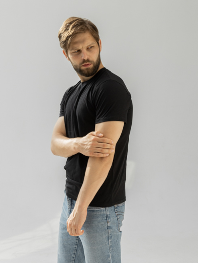 Футболка чоловіча GBI Regular бавовняна L Чорний (12839-м)