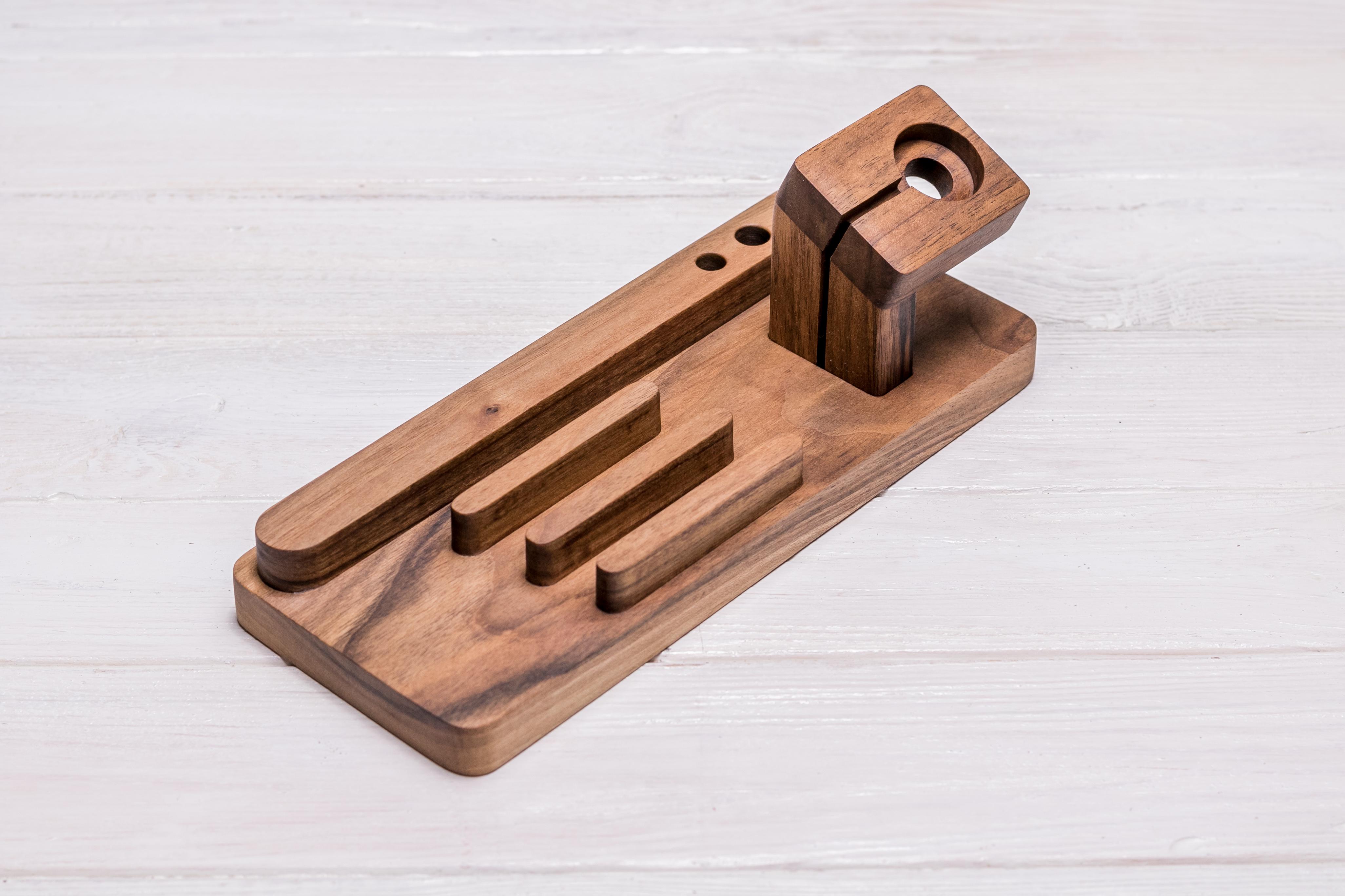 Аксессуар EcoWalnut iPhone Family на рабочий стол для гаджетов (EW-36)