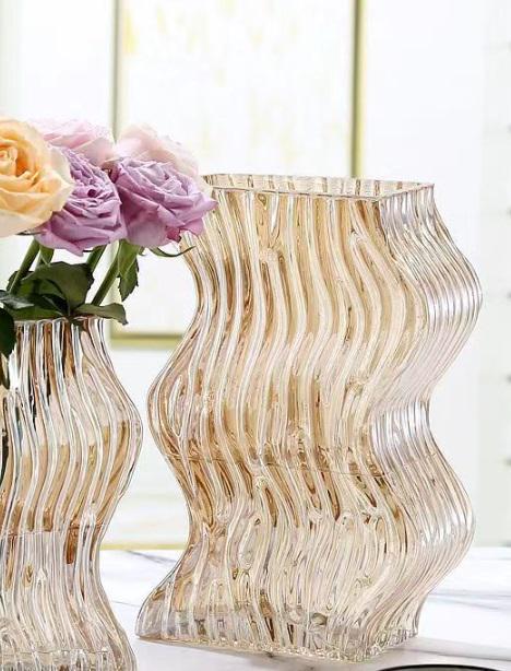 Ваза для квітів 14192 9х14,5х26,5 см Бурштинова (4704996) - фото 2 Ваза для квітів 14192 9х14,5х26,5 см Бурштинова (4704996) - фото 2