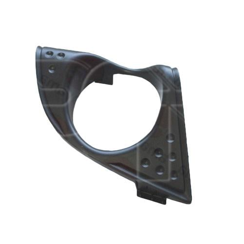 Решетка бампера AVTM Honda Accord 8 08-10 EUR правая с отверстием под противотуманки (3015 912)