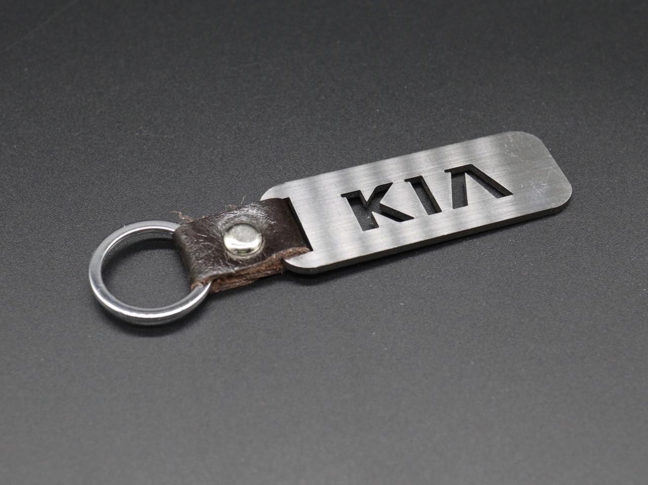 Брелок автомобильный для ключей KIA 10х2,5 см Серебристый (1116620113)