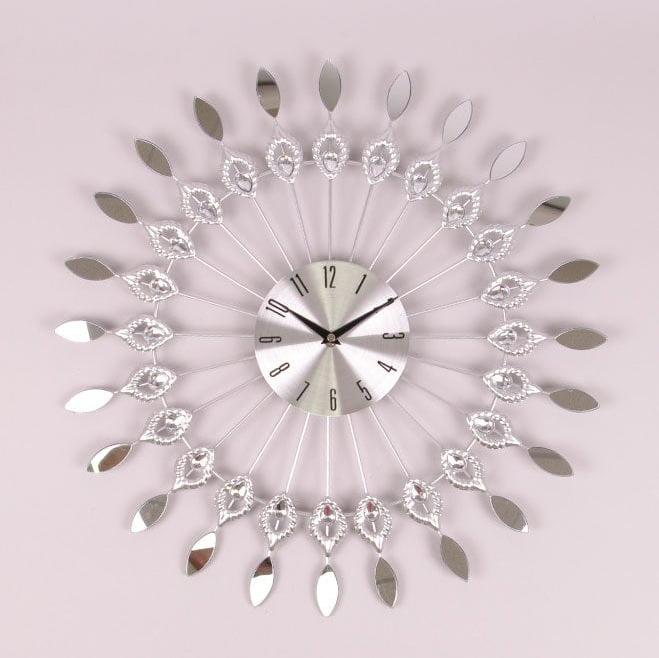 Часы металлические с стразами Flora D-50 см (38182)