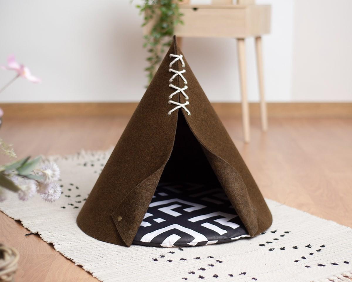 Домик для кота MYRR Fuji из войлока 50х50 см Коричневый