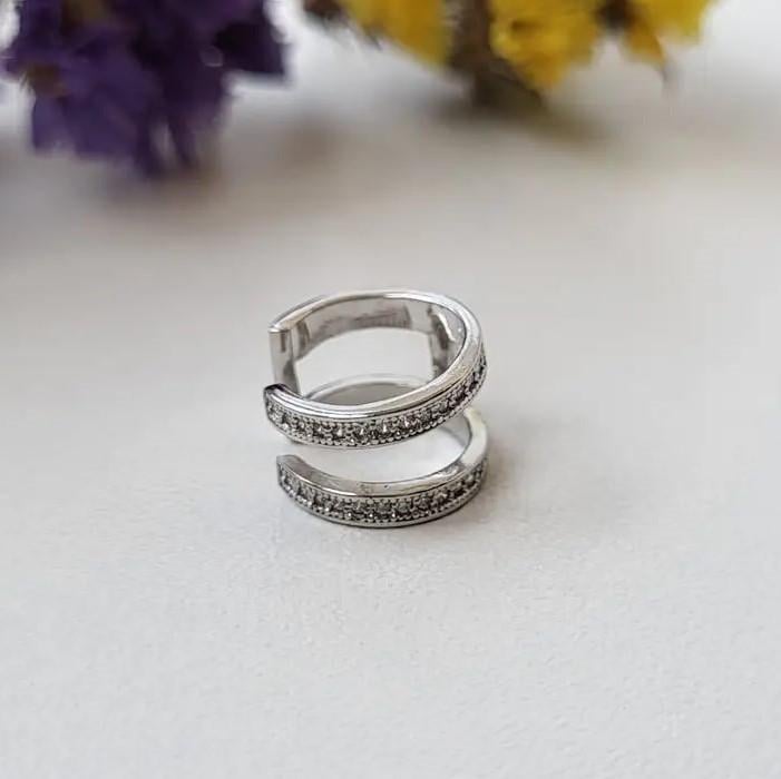 Серьга каффа обманка дорожка в белых камнях серебро 925 пробы родированное (598р)