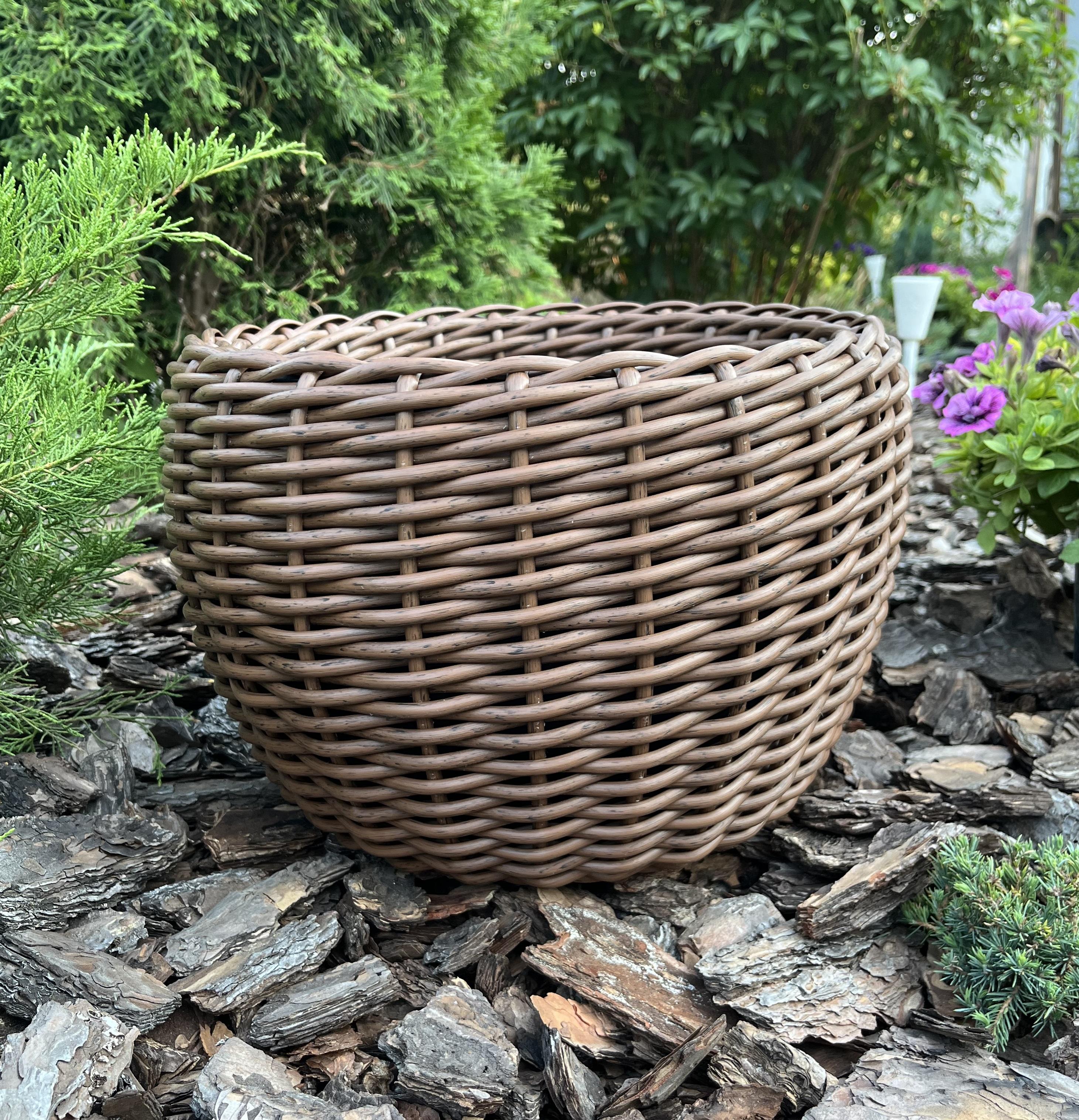 Кашпо для цветов из искусственного ротанга 12 л Темное дерево (27919394) - фото 2 Кашпо для цветов из искусственного ротанга 12 л Темное дерево (27919394) - фото 2