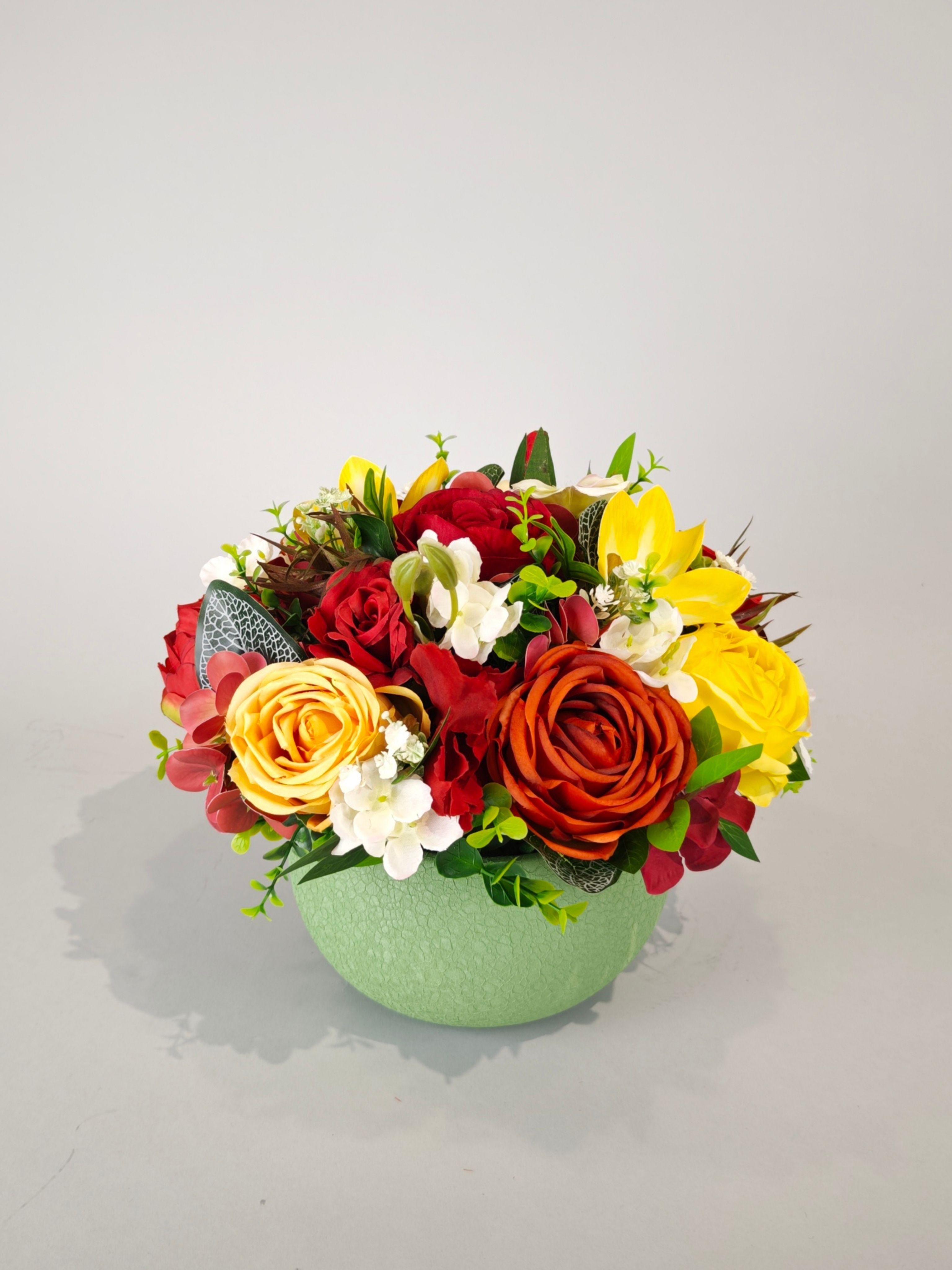 Букет штучних квітів Спочивай у спокої у вазі на кладовище 27х24 см