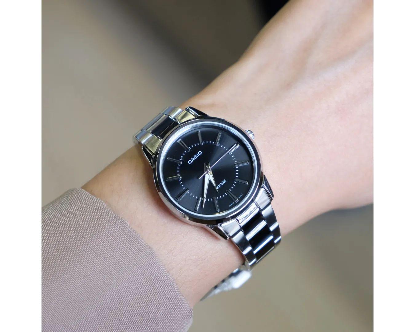 Наручний годинник жіночий Casio LTP-1303D-1A d 30 мм (LTP-1303D-1A) - фото 5 Наручний годинник жіночий Casio LTP-1303D-1A d 30 мм (LTP-1303D-1A) - фото 5