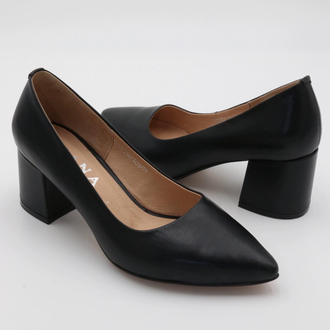 Туфлі жіночі Diana з гострим носком і підбором 6,5 см шкіряні р. 37 Чорний (54-927к)
