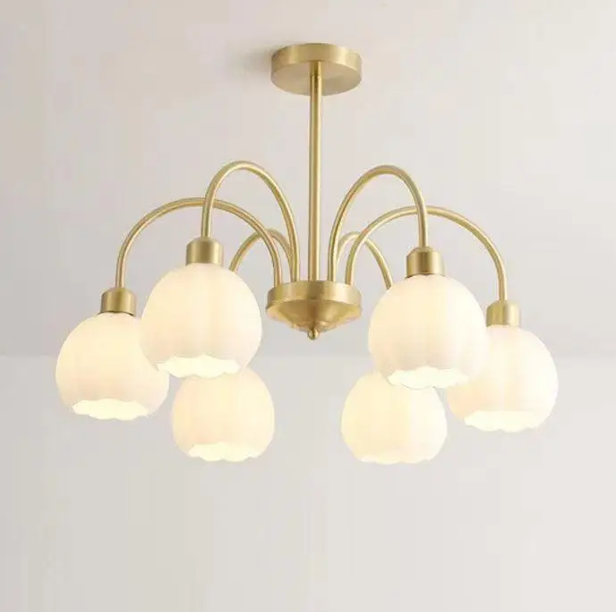 Люстра светодиодная Тюльпан 5000 на 6 плафонов Золотистый Люстра светодиодная Тюльпан 5000 на 6 плафонов Золотистый