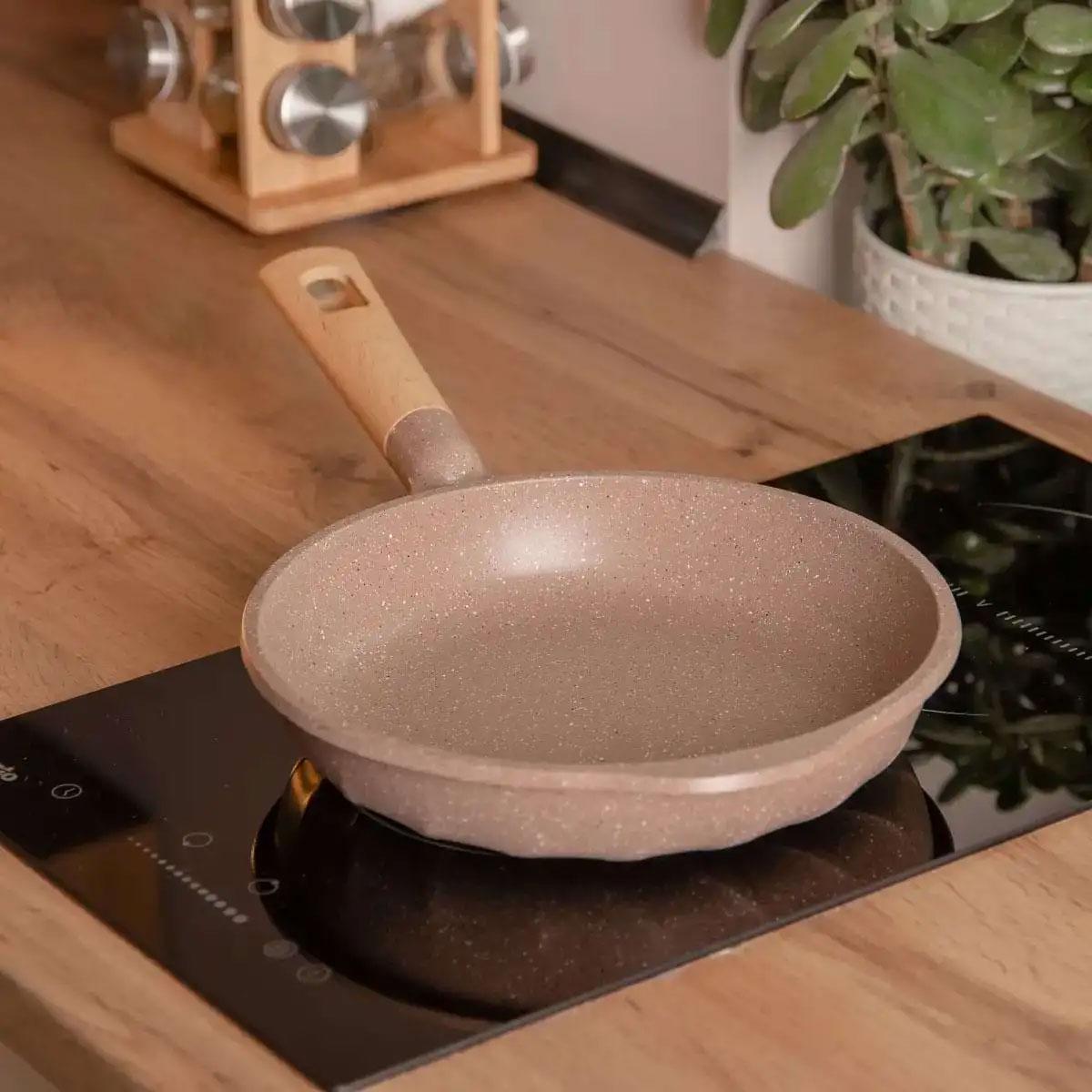 Сковорода алюмінієва MGC мармурове антипригарне покриття 1,4 л Ø 22 см з товстим дном Кавовий - фото 2 Сковорода алюмінієва MGC мармурове антипригарне покриття 1,4 л Ø 22 см з товстим дном Кавовий - фото 2