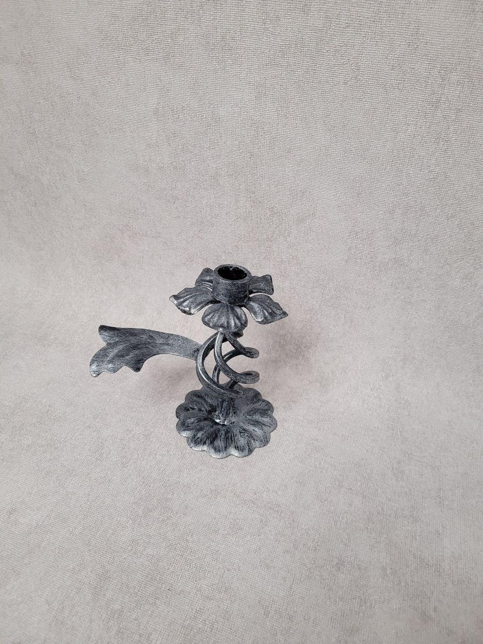 Підсвічник металевий 15 см Срібний (29614497) - фото 2 Підсвічник металевий 15 см Срібний (29614497) - фото 2