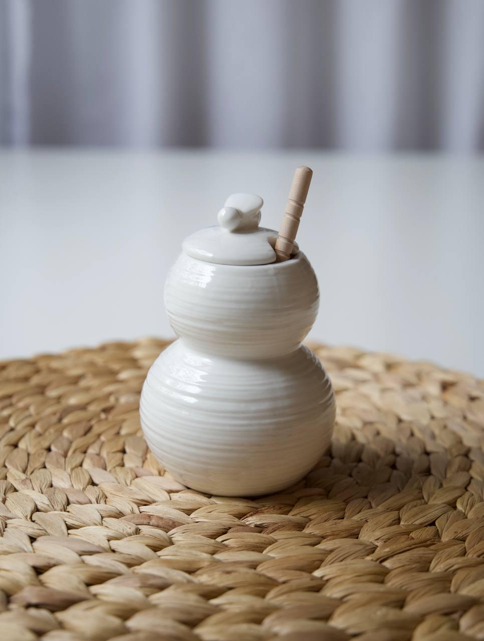 Медовница фарфоровая с деревянной ложкой 300 мл Белый (00000010492) - фото 4 Медовница фарфоровая с деревянной ложкой 300 мл Белый (00000010492) - фото 4