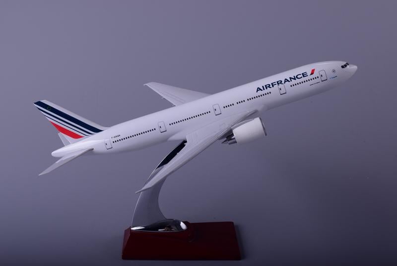 Колекційна модель літака Shantou Tongde Boeing 777 Air France модель 32см