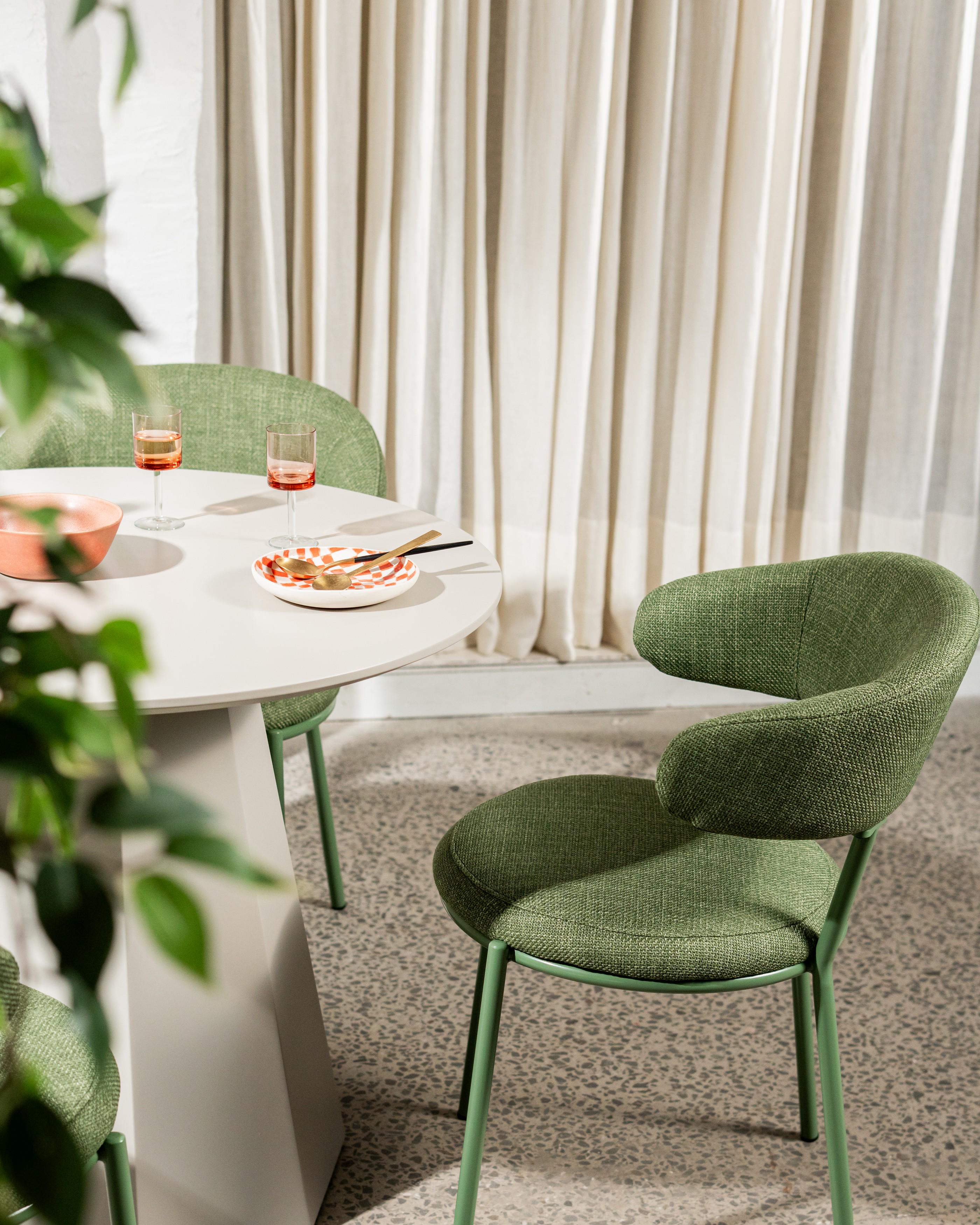 Стіл обідній круглий Ветро 900/760 мм МДФ Теплий пісок (TМ-200-1) - фото 9 Стіл обідній круглий Ветро 900/760 мм МДФ Теплий пісок (TМ-200-1) - фото 9