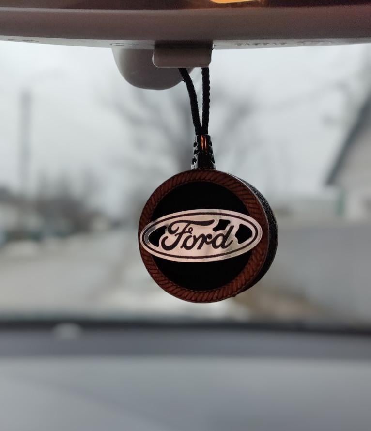 Ароматизатор-подвеска для авто Ford с эффектом переливания (2096372513)