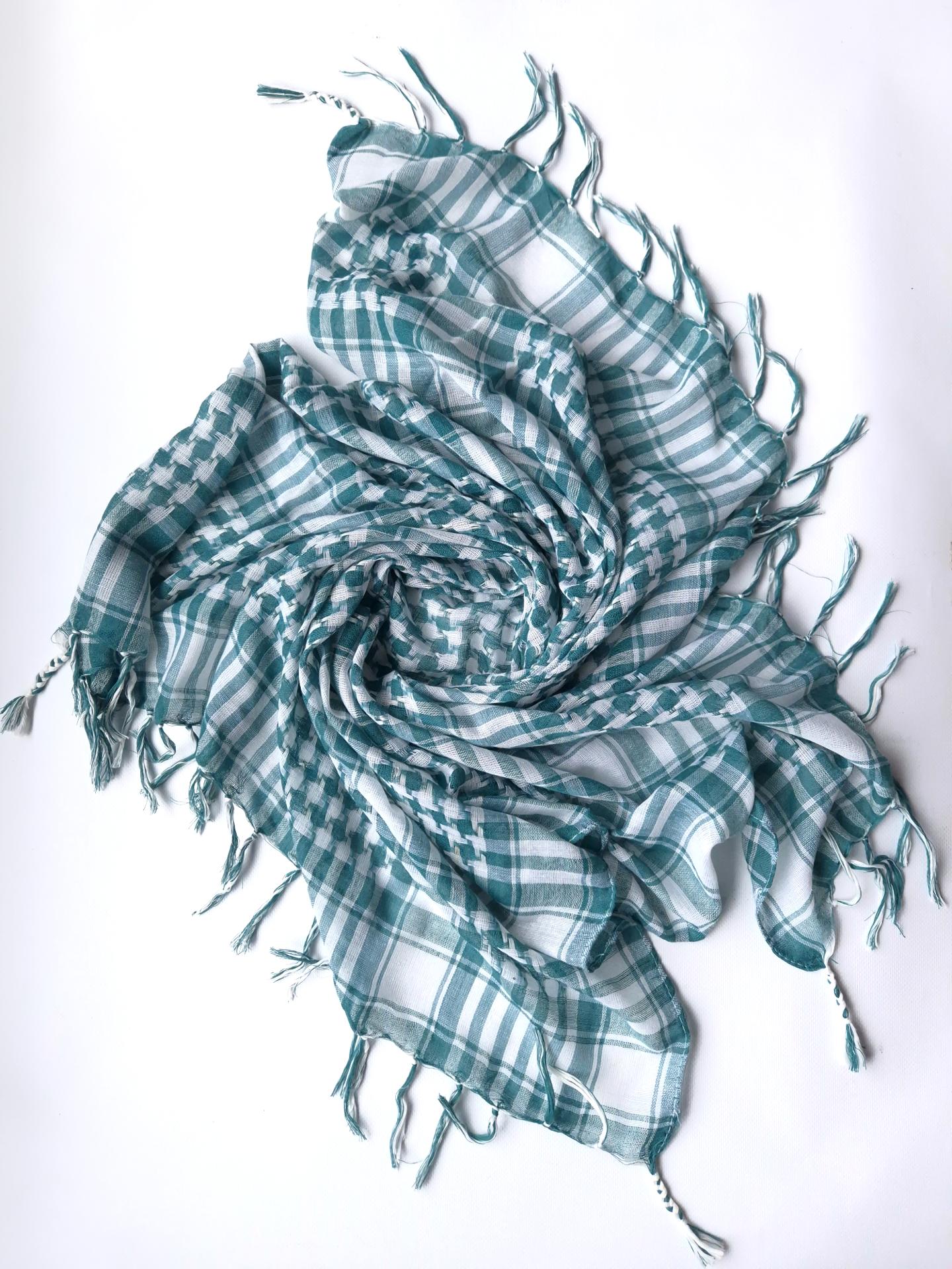 Шаль жіноча в клітку з пензлями весна-осінь 102х95 см Зелений/Білий (15007)