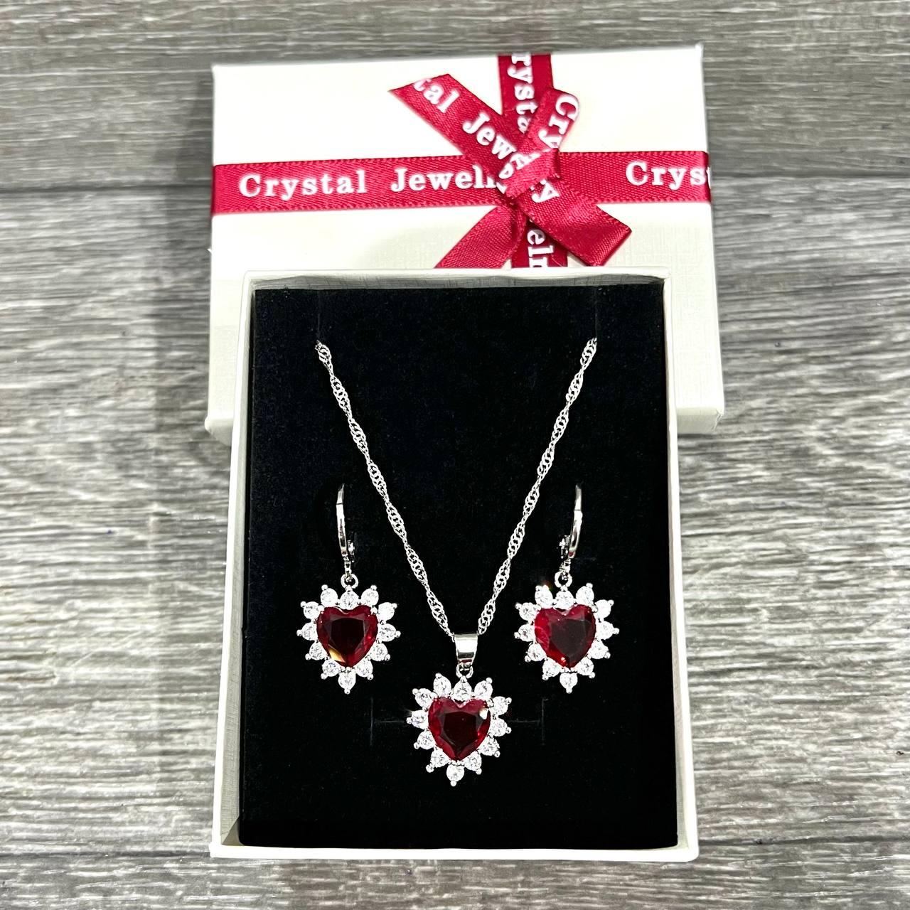 Набор украшений Xuping Jewelry серьги и колье сердечки рубин в серебре с цирконами в оправе ювелирный сплав в коробочке (82657095)