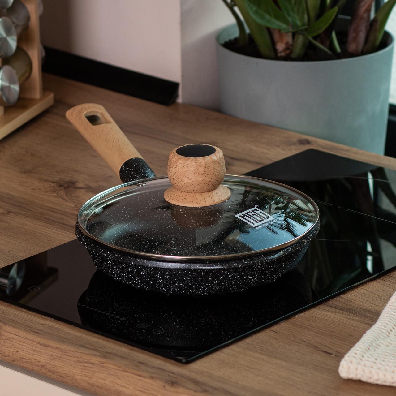 Сковорода з антипригарним мармуровим покриттям та кришкою 22 см Чорний (2358506302) - фото 6 Сковорода з антипригарним мармуровим покриттям та кришкою 22 см Чорний (2358506302) - фото 6