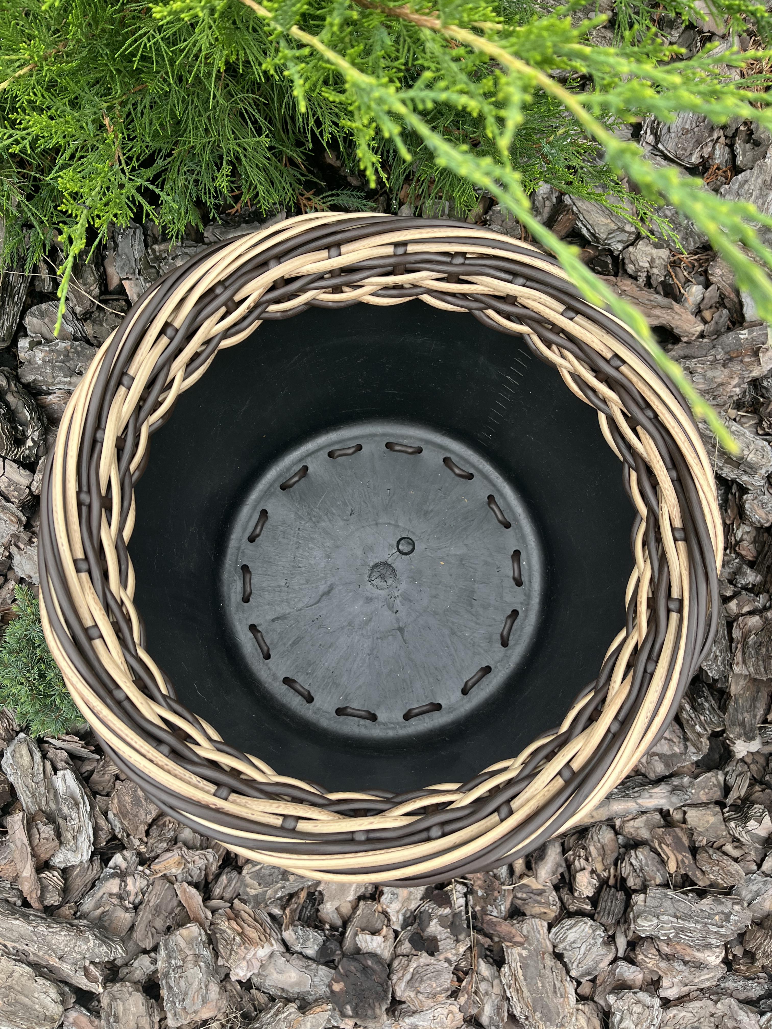 Кашпо для цветов из искусственного ротанга 16 л Комби (28004516) - фото 3 Кашпо для цветов из искусственного ротанга 16 л Комби (28004516) - фото 3