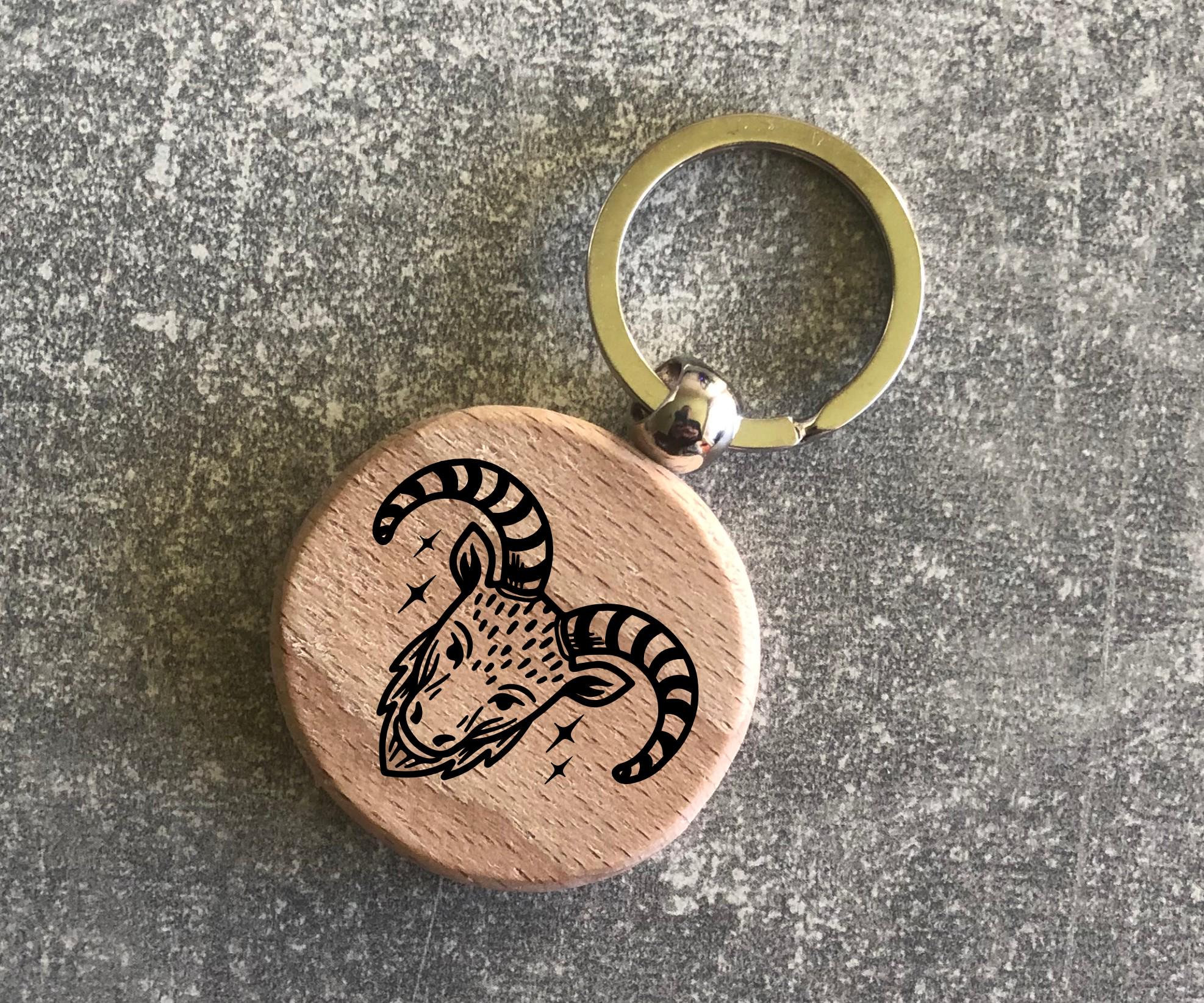 Брелок деревянный круглый с изображением зодиака "Овен" (15010204025)