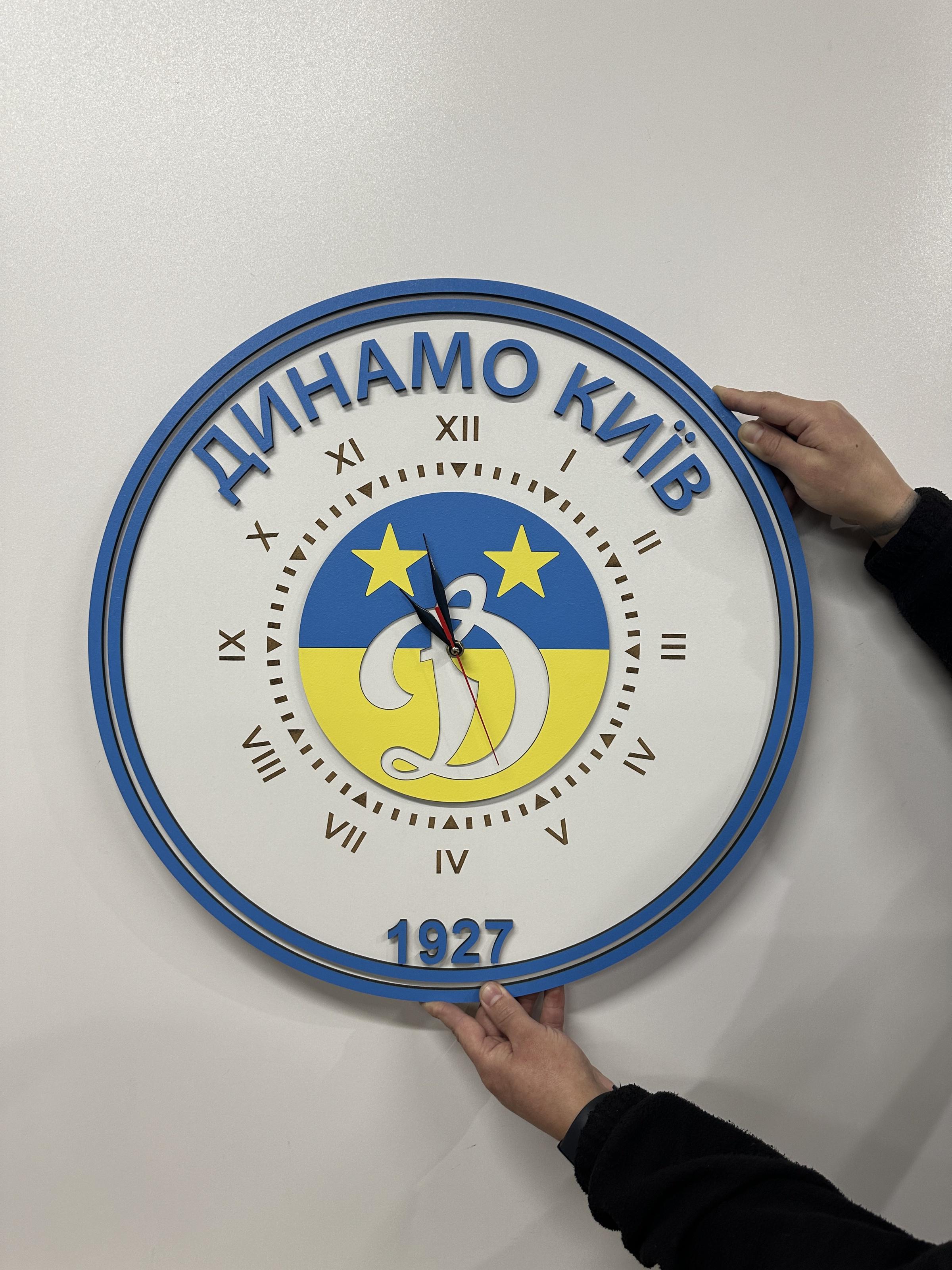 Панно дерев'яне Decart Динамо Київ без підсвічування декор для кімнати спальні офісу з годинником 70х70 см