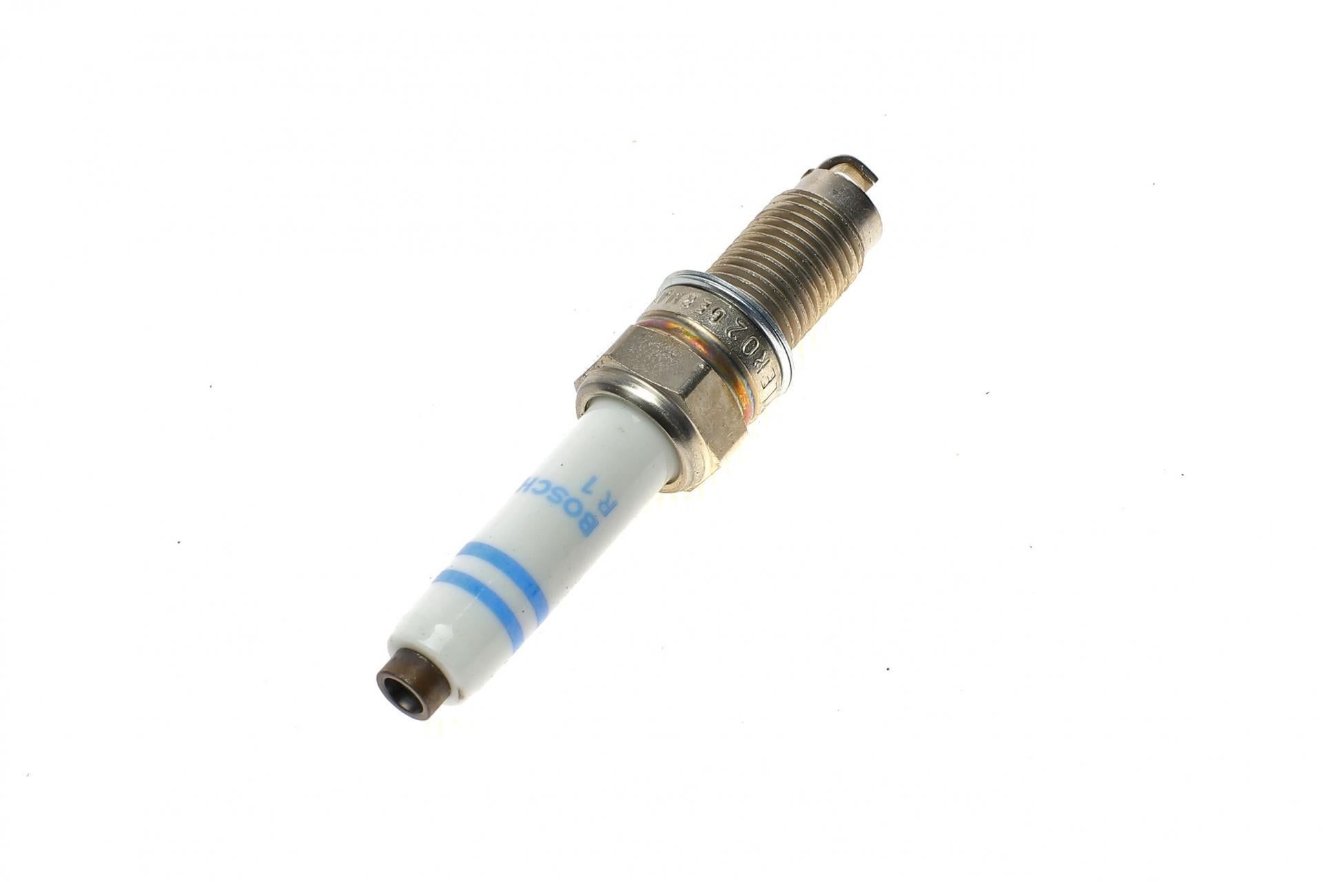 Свеча зажигания VW Caddy IV 1,6 15-- (0 241 135 520) Свеча зажигания VW Caddy IV 1,6 15-- (0 241 135 520)