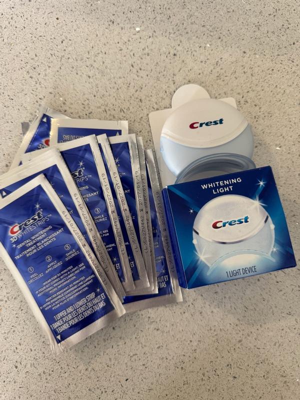 Отбеливающие полоски для чувствительных зубов Crest 3D Whitestrips Sensitive и LED Light Whitening Kit 14 пар (20631389) - фото 3 Отбеливающие полоски для чувствительных зубов Crest 3D Whitestrips Sensitive и LED Light Whitening Kit 14 пар (20631389) - фото 3