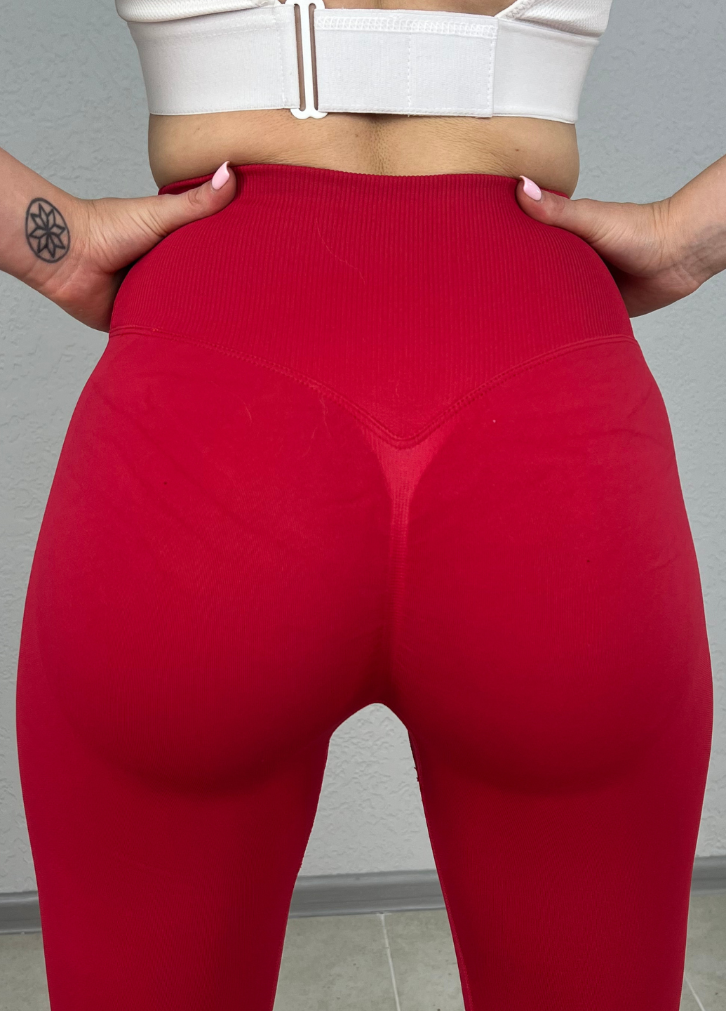 Лосины женские пуш-ап с V-поясом для тренировок и повседневности с высокой посадкой 2XL Бордовый (70185/2XL) - фото 9 Лосины женские пуш-ап с V-поясом для тренировок и повседневности с высокой посадкой 2XL Бордовый (70185/2XL) - фото 9