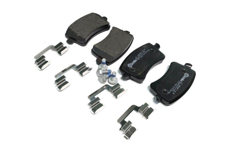Тормозные колодки дисковые BREMBO для Audi A4 задние (P 85 100)