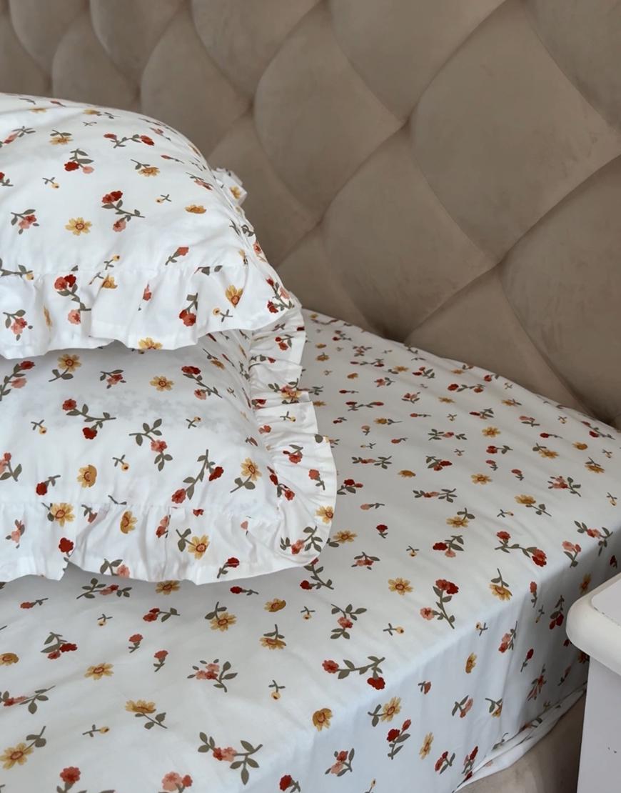 Комплект постільної білизни Pretty flowers з рюшами BEDCLOZZZES білий євро