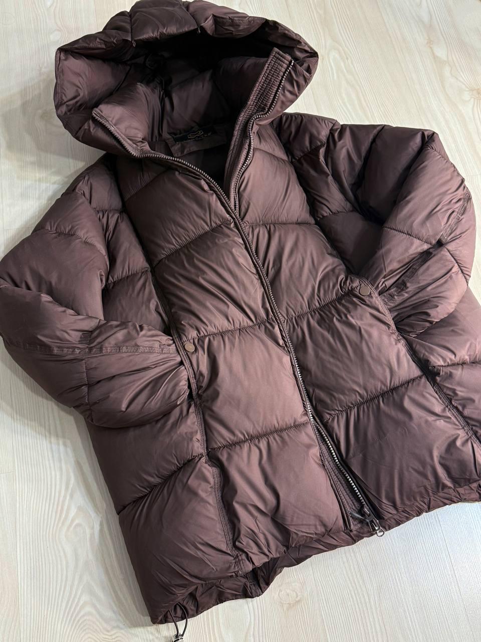 Куртка женская LADY YEP 10036 парка пуф оверсайз с капюшоном р. 44 Коричневый (5580) - фото 8 Куртка женская LADY YEP 10036 парка пуф оверсайз с капюшоном р. 44 Коричневый (5580) - фото 8