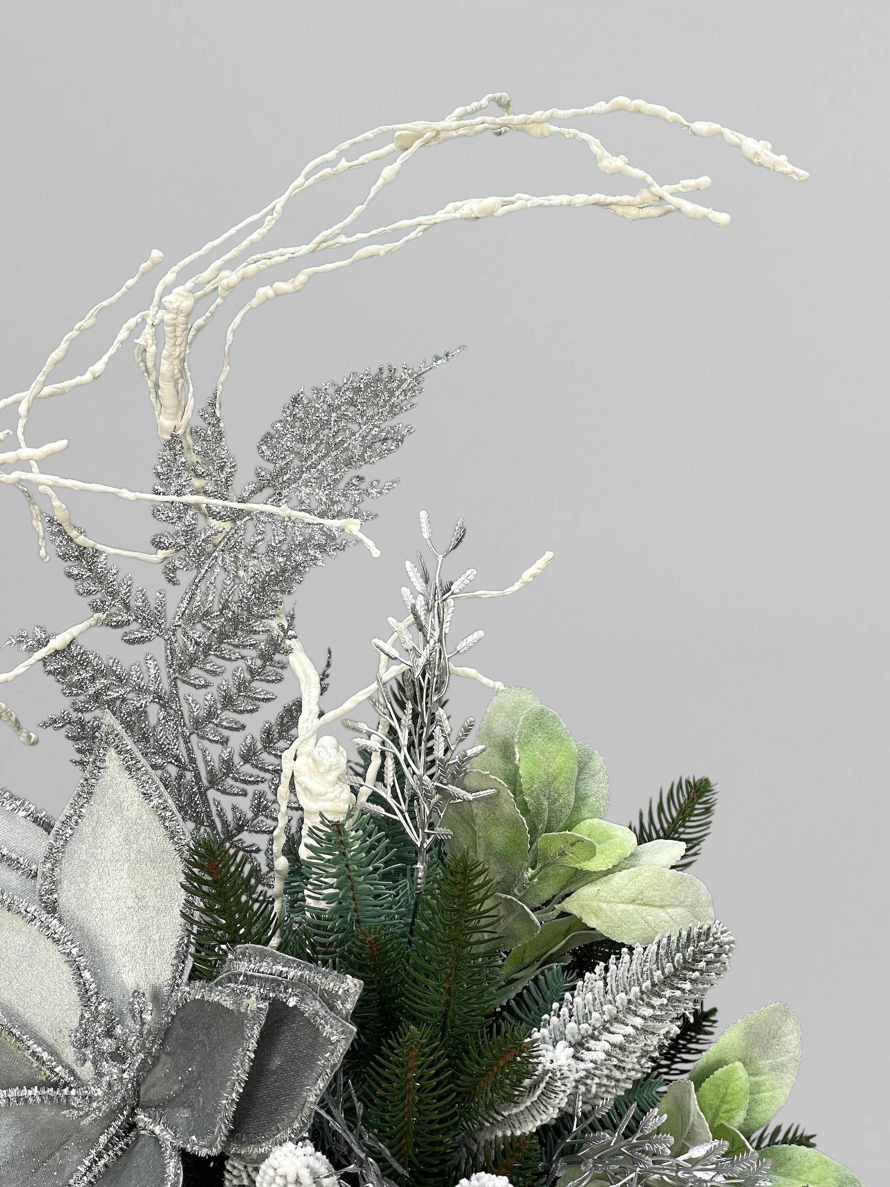 Букет новогодний с блестящими цветами и хвоей (А444) - фото 4 Букет новогодний с блестящими цветами и хвоей (А444) - фото 4