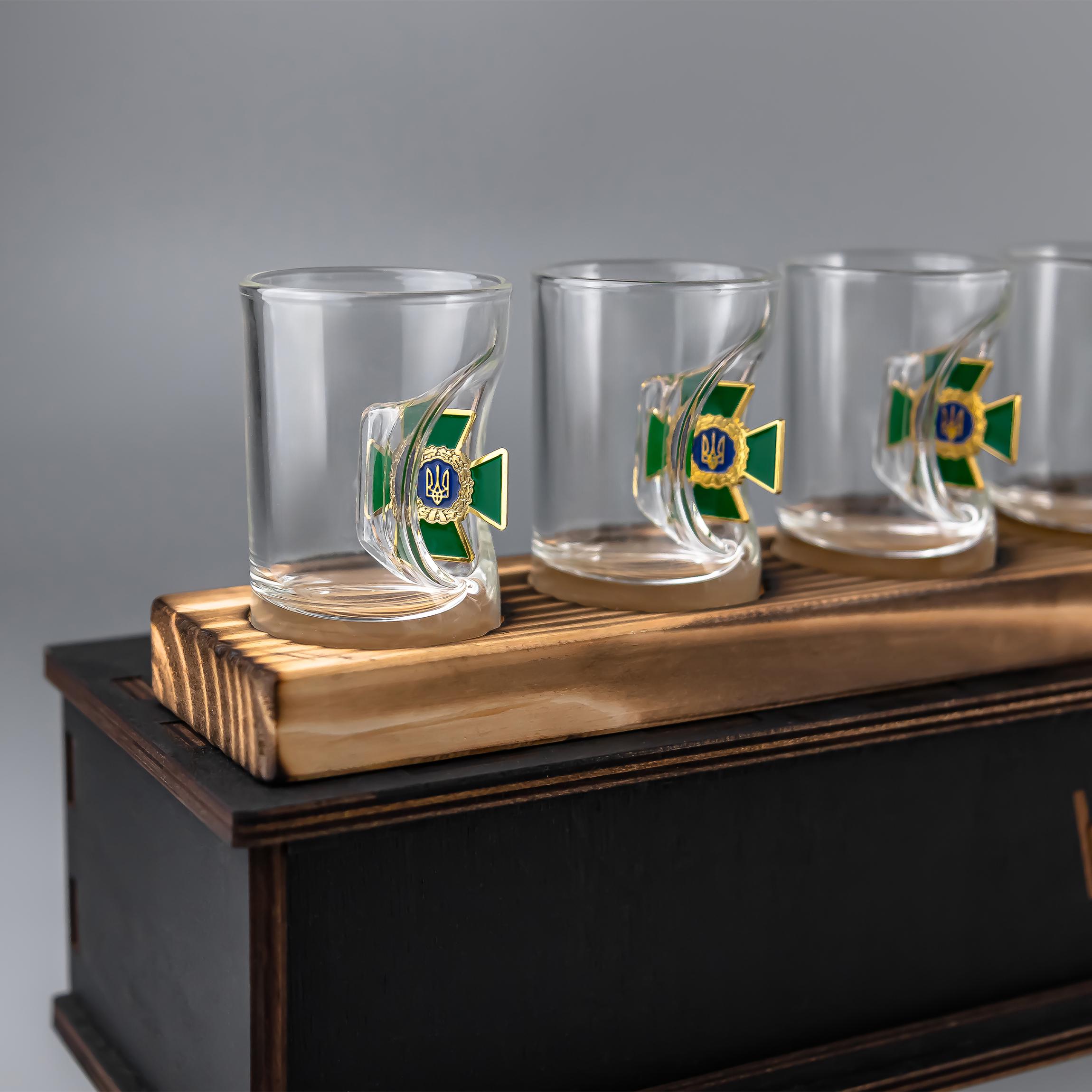 Набор рюмок ГПСУ на подставке с упаковкой (24836334)