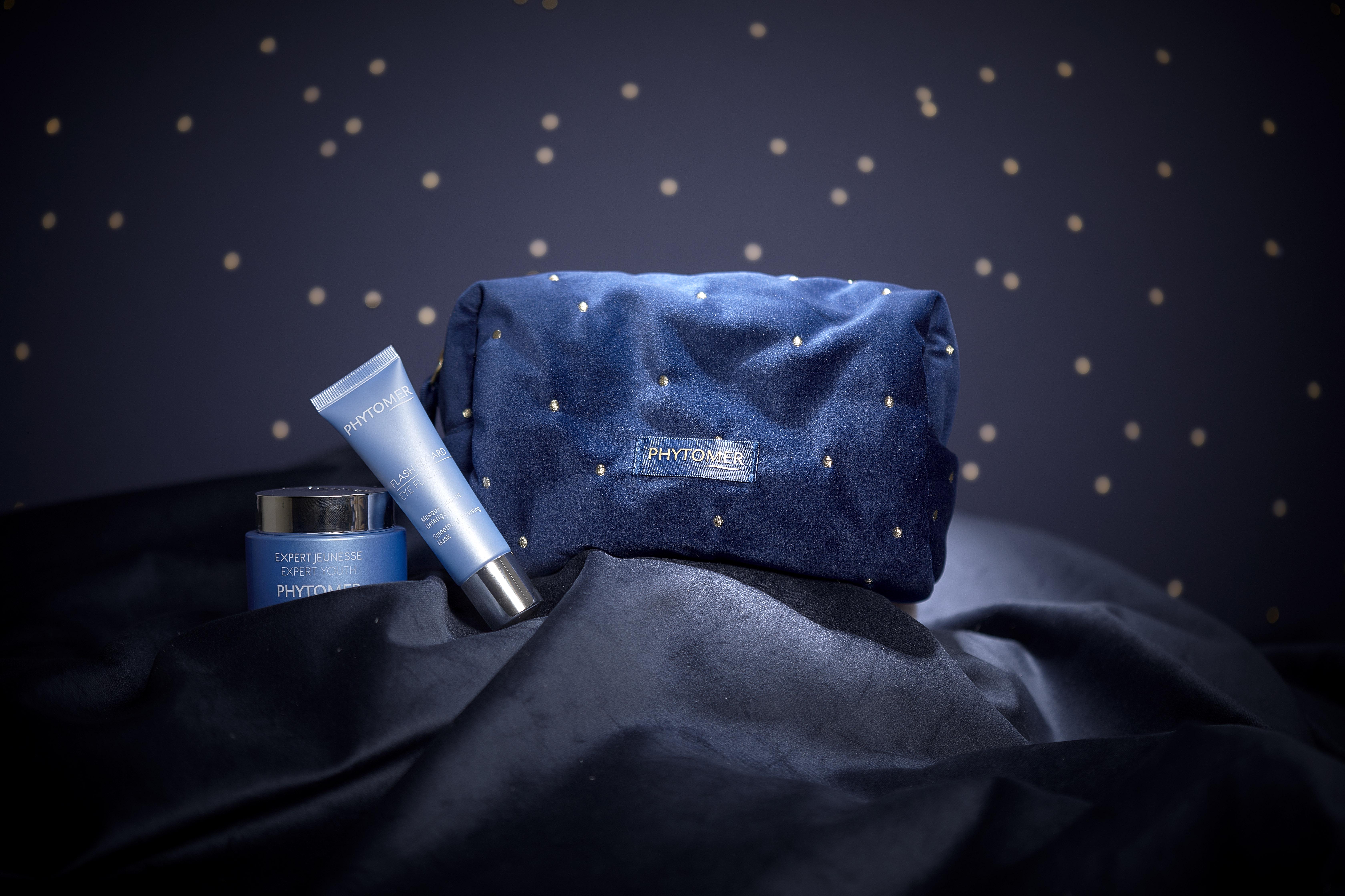 Набор Phytomer EXPERT YOUTH крем EXPERT YOUTH 50 мл/разглаживающая восстанавливающая маска для кожи вокруг глаз EYE FLASH 30 мл и косметичка (SVV545) - фото 2