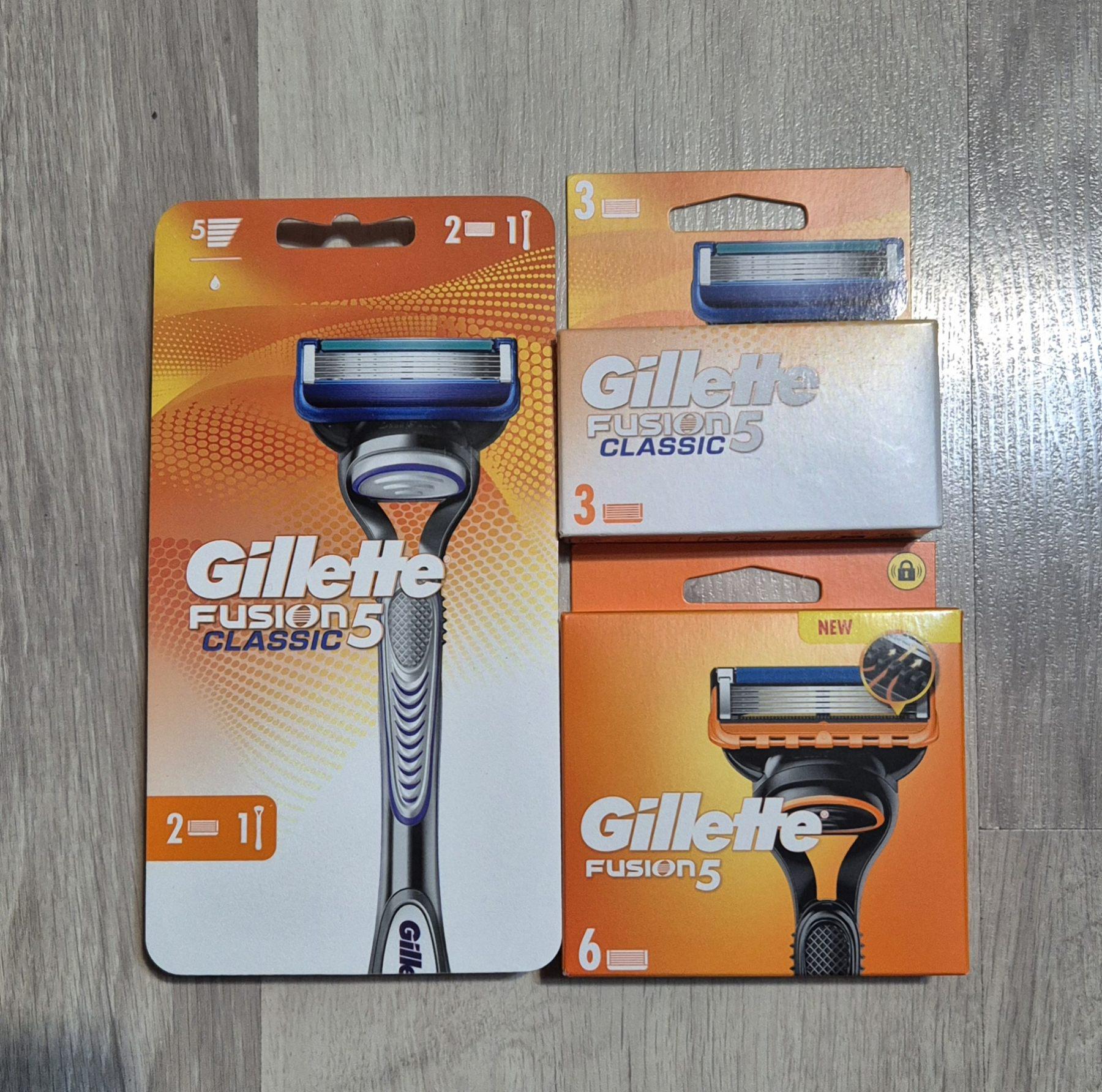 Станок для гоління чоловічий GILLETTE Fusion5 та 11 змінних картриджей Fusion5 Black