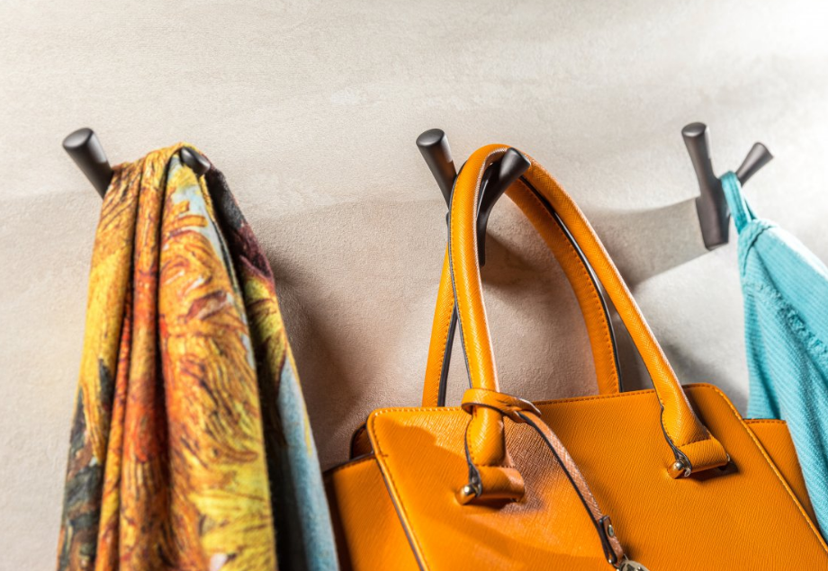 Гачок для одягу настінний GTV TORNA металевий 71х81х47 мм Чорний матовий (24767815) - фото 4