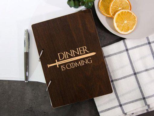 Книга для рецептів WoodPresentStudio Dinner is Coming 80 аркушів чорні без линівки Темне дерево