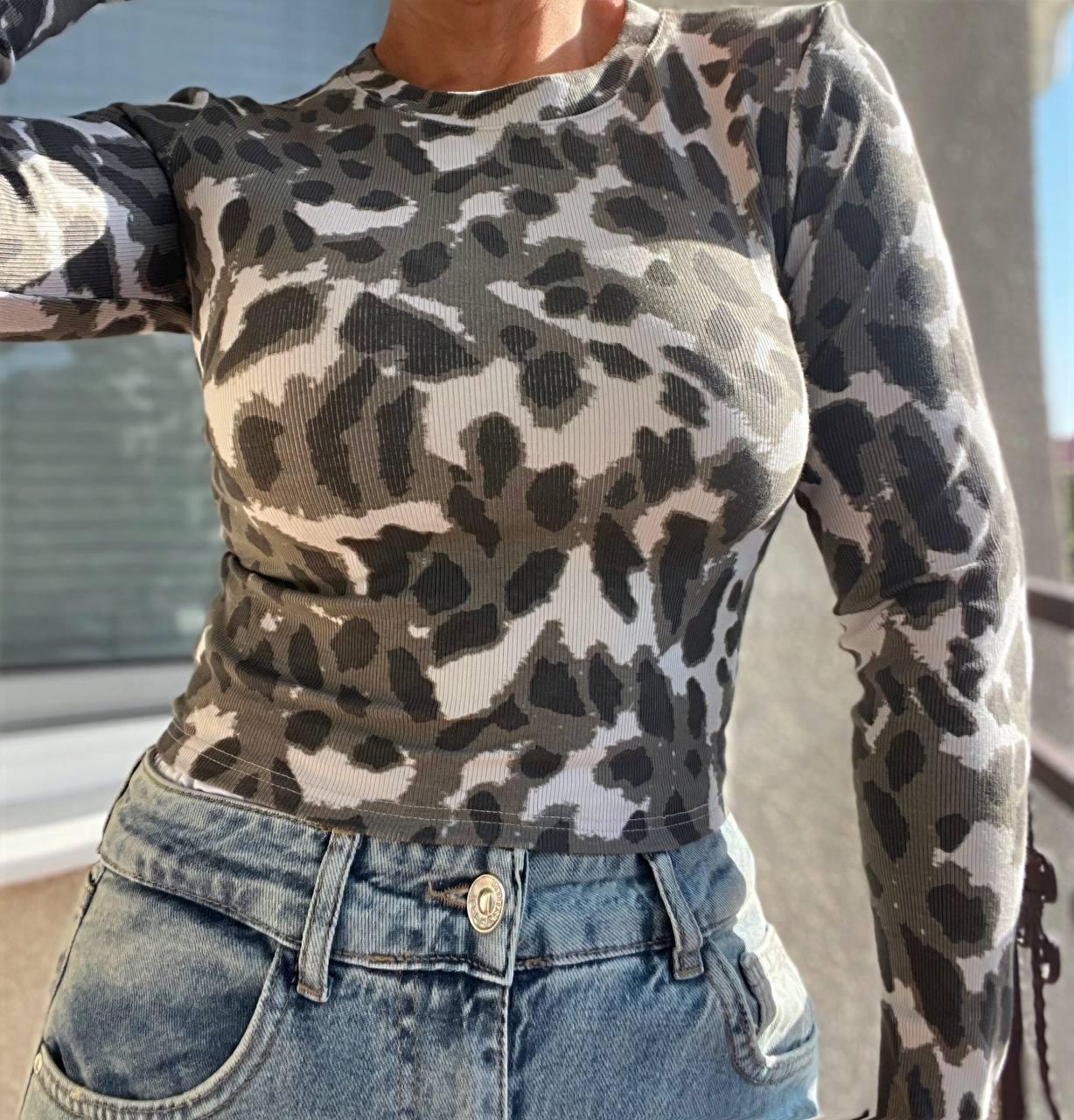 Реглан женский A-N 2761 лонгслив рубчик леопардовый принт OS Оливковый (2749) - фото 2 Реглан женский A-N 2761 лонгслив рубчик леопардовый принт OS Оливковый (2749) - фото 2