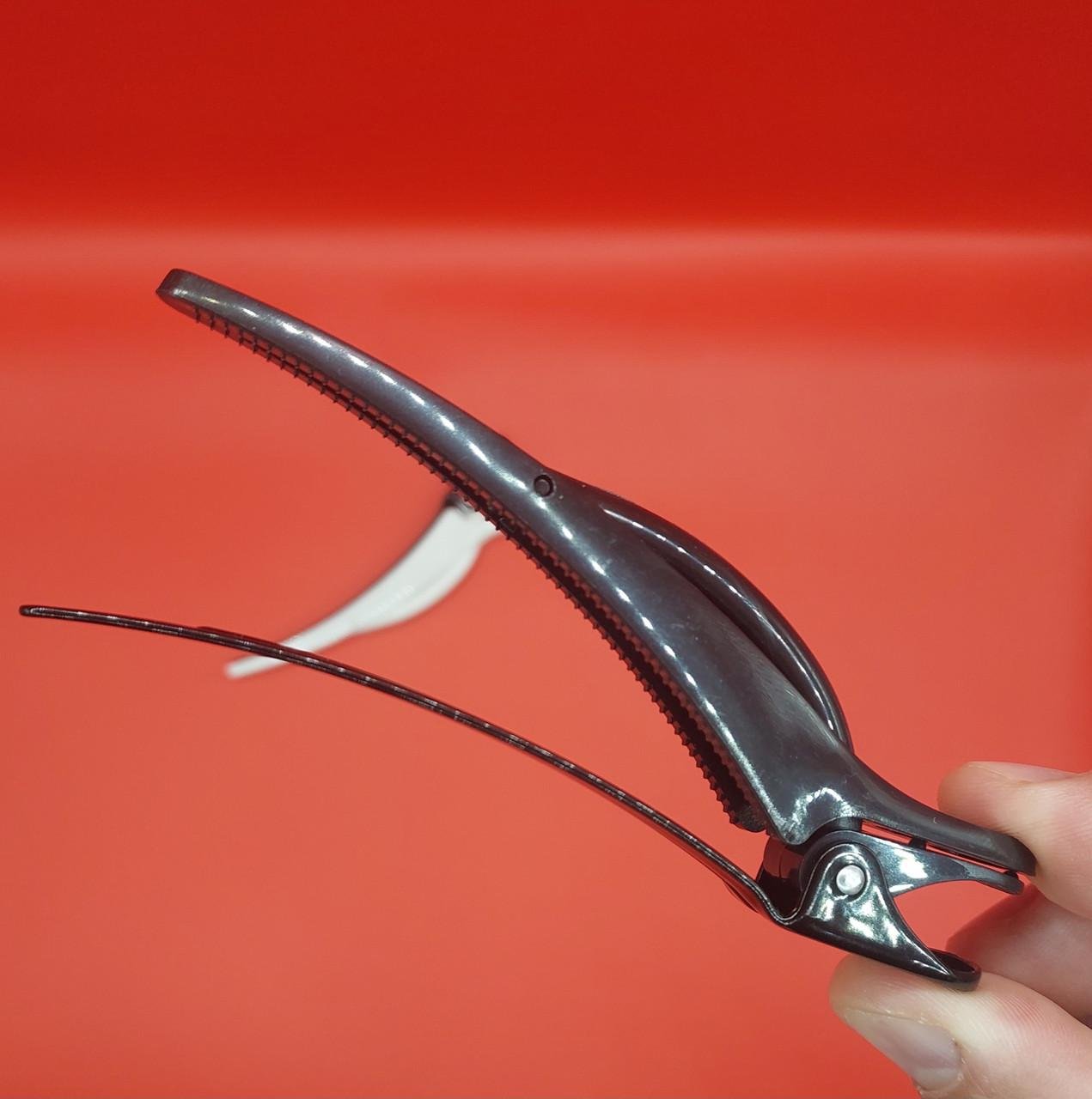 Затискач для волосся ДенІС professional Дельфін пластик/метал 110 мм Чорний (2377132247) - фото 3 Затискач для волосся ДенІС professional Дельфін пластик/метал 110 мм Чорний (2377132247) - фото 3