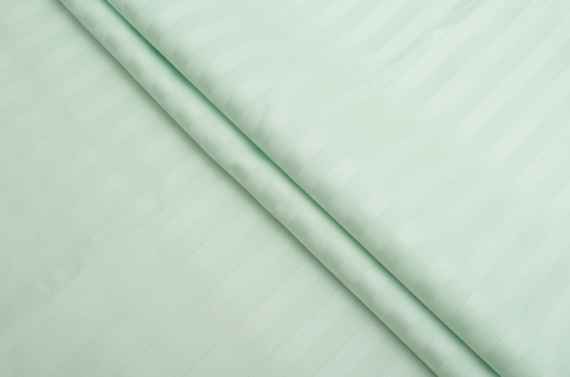 Комплект постельного белья семейный Amore lightgreen5504 страйп-сатин Светло-зеленый (KPB-As-STLux-lightgreen5504 70x70_) - фото 4 Комплект постельного белья семейный Amore lightgreen5504 страйп-сатин Светло-зеленый (KPB-As-STLux-lightgreen5504 70x70_) - фото 4