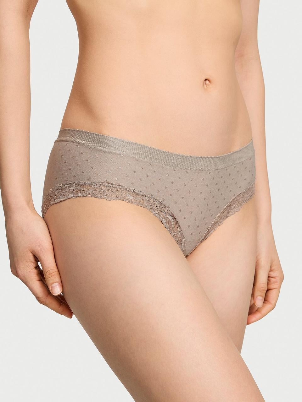 Трусики женские Victoria's Secret Seamless Lace-Trim Hiphugger M Бежевый (2674245480)