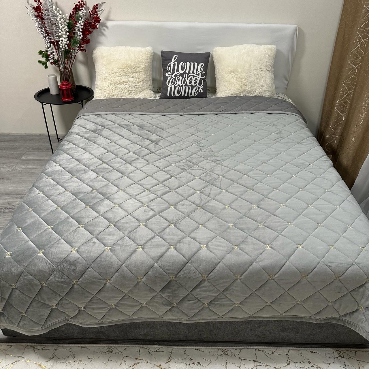 Покрывало на кровать велюровое полуторное 150x210 см Светло-серый (28821652) - фото 5 Покрывало на кровать велюровое полуторное 150x210 см Светло-серый (28821652) - фото 5