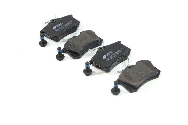Колодки тормозные дисковые Audi Citroen Ford Peugeot Renault Seat Skoda Volkswagen задние (0263.05 Remsa)