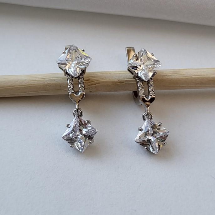 Сережки Квадро с подвеской в белых камнях серебро 925 пробы 4,60 г (5102р)