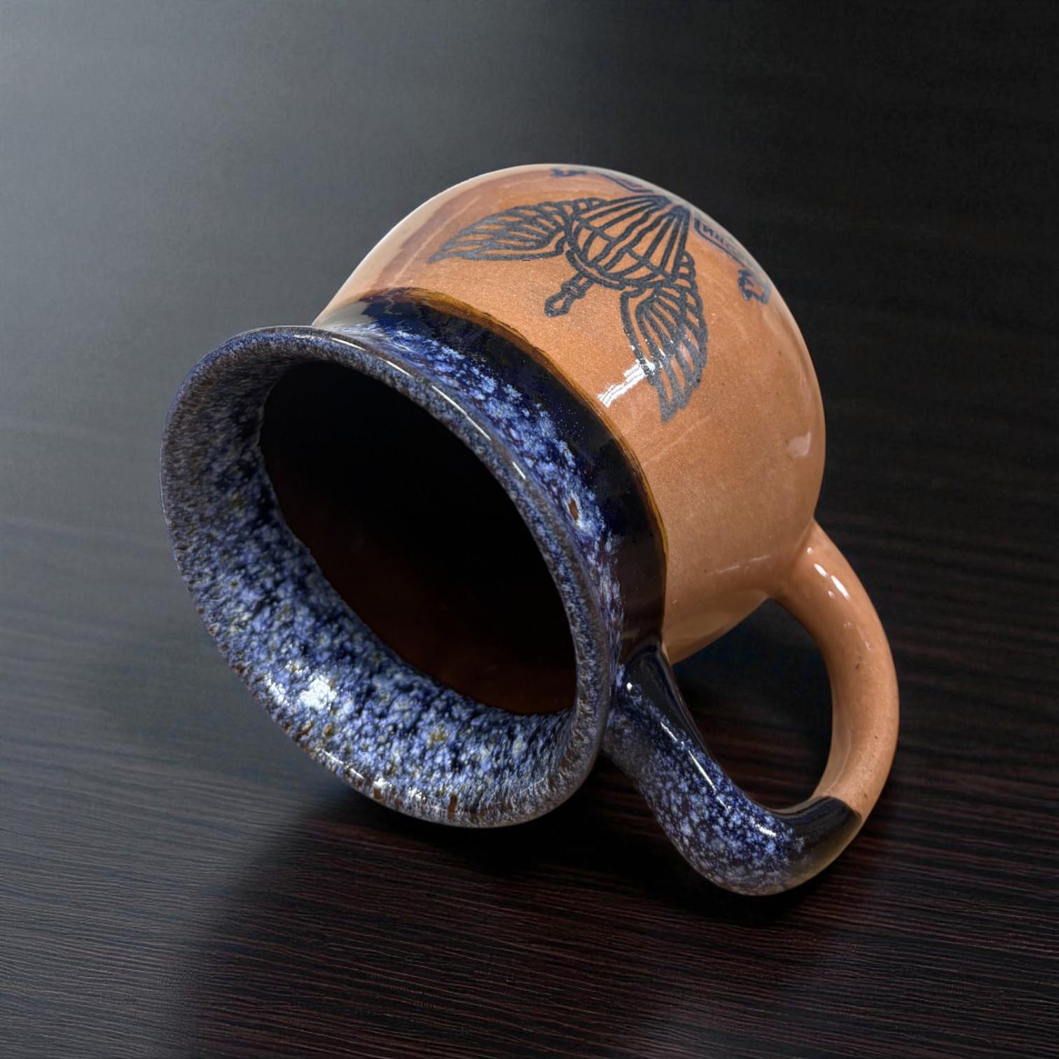 Чашка ДШВ ручная работа 450 мл Голубой (28926813) - фото 4 Чашка ДШВ ручная работа 450 мл Голубой (28926813) - фото 4