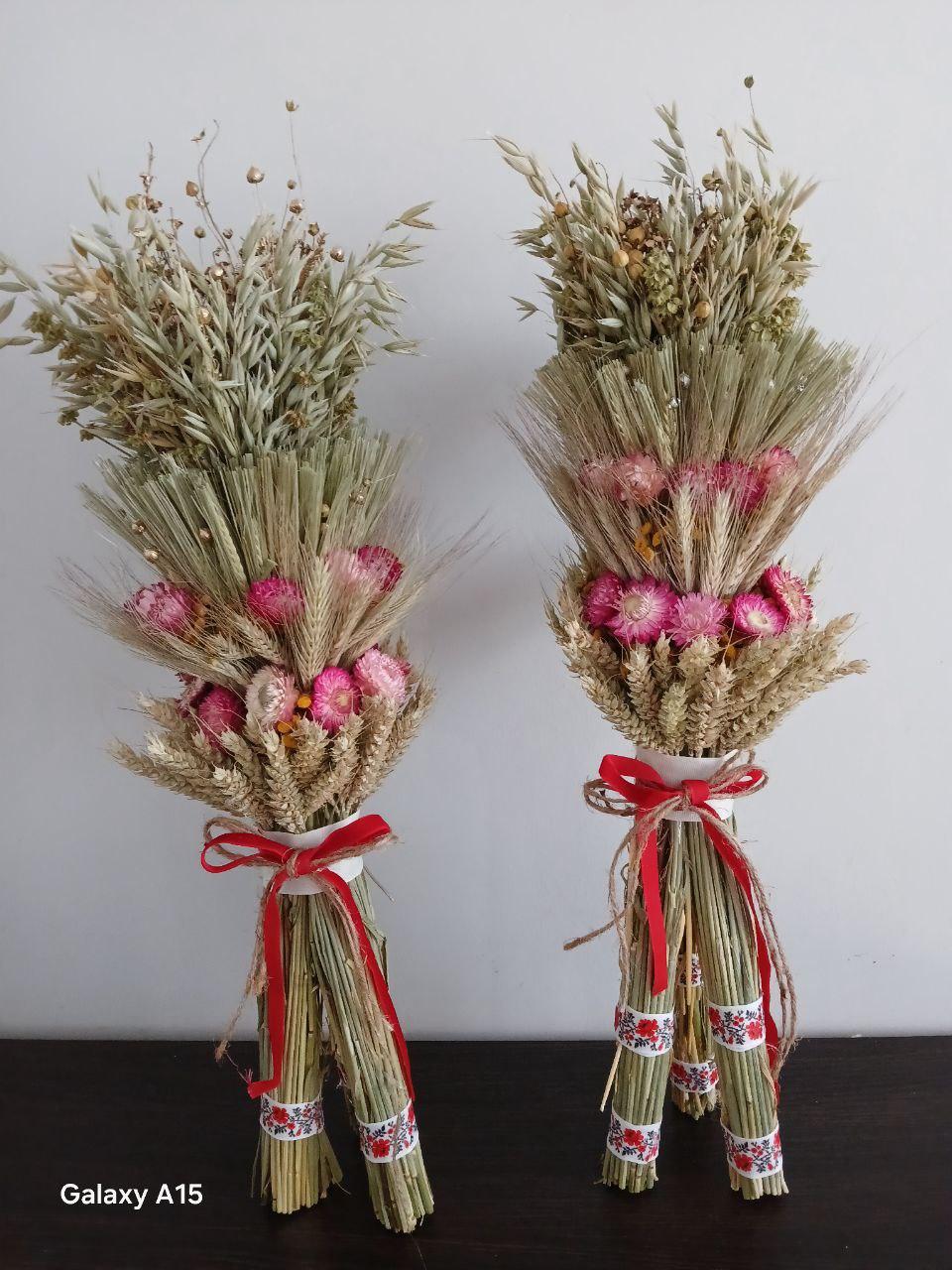 Дидух рождественский из колосья пшеницы/льна и овса на трех ножках 50-55 см с лентой вышиванкой Красный (2822830297) - фото 7 Дидух рождественский из колосья пшеницы/льна и овса на трех ножках 50-55 см с лентой вышиванкой Красный (2822830297) - фото 7