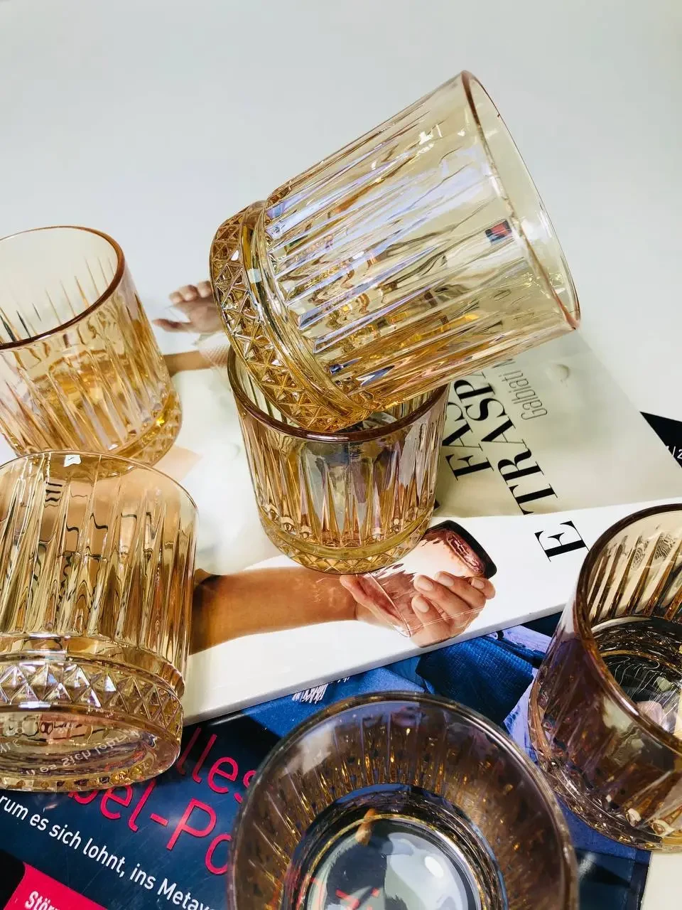 Набор стаканов для виски Бандл 230 мл 6 шт. Янтарный (21-102-325) - фото 7 Набор стаканов для виски Бандл 230 мл 6 шт. Янтарный (21-102-325) - фото 7