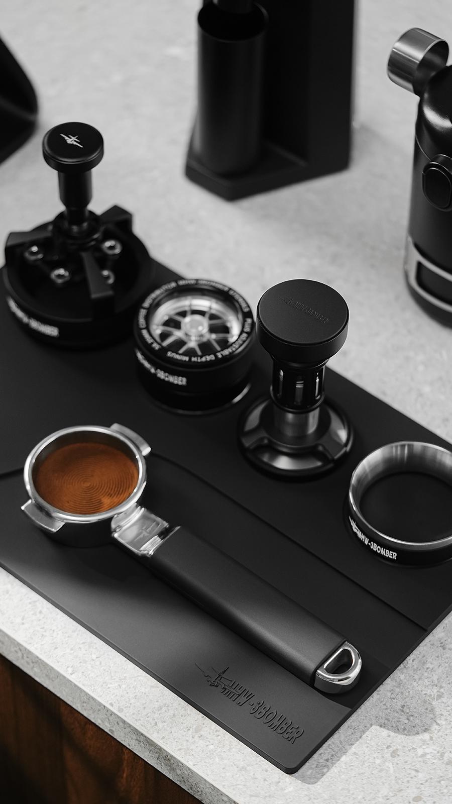 Силіконова темперувальна база MHW-3BOMBER YU Series Tamping Base 360x225 мм Black (SP5538-OS) - фото 2 Силіконова темперувальна база MHW-3BOMBER YU Series Tamping Base 360x225 мм Black (SP5538-OS) - фото 2